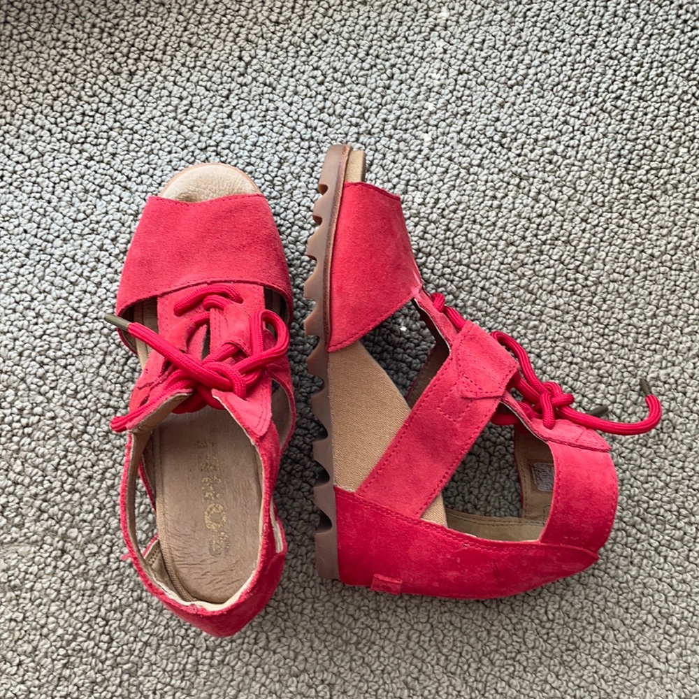 Sorel wedge leather sandals